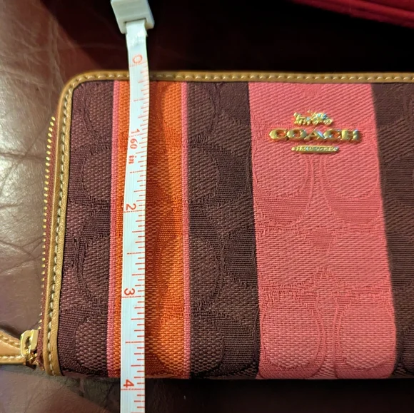 Coach Pink and Brown Wallet medium ID zip - Picture 3 of 13
